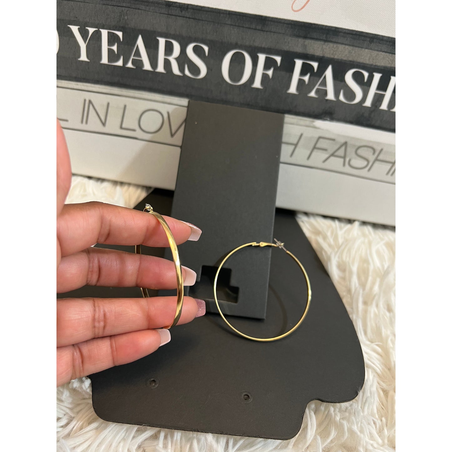 Round hoop earrings-accessories - londonglamboutique